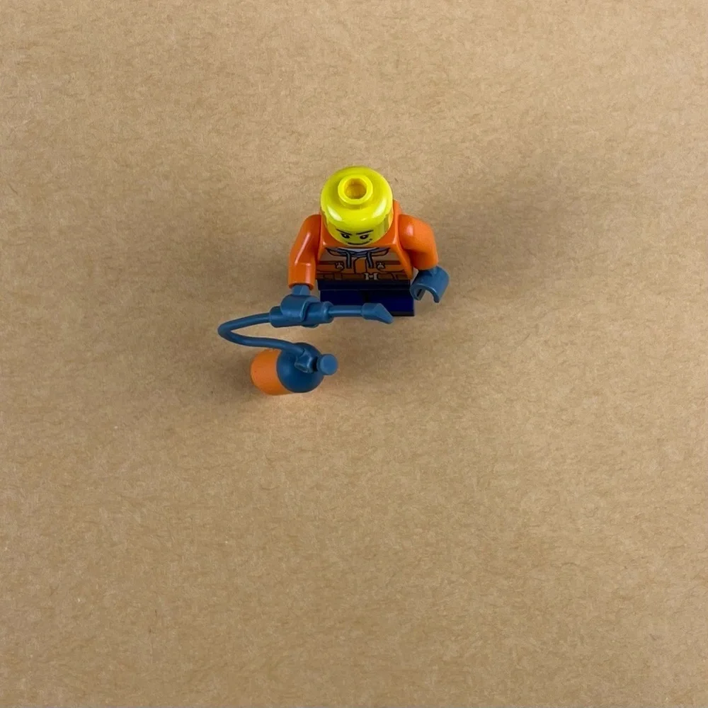 LEGO Minifigure Car Mechanic Welder Missing Visor 2